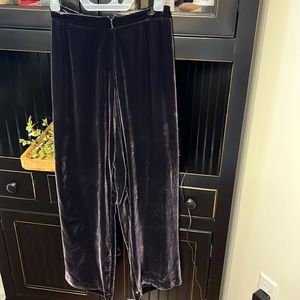 Women’s velvet pants
